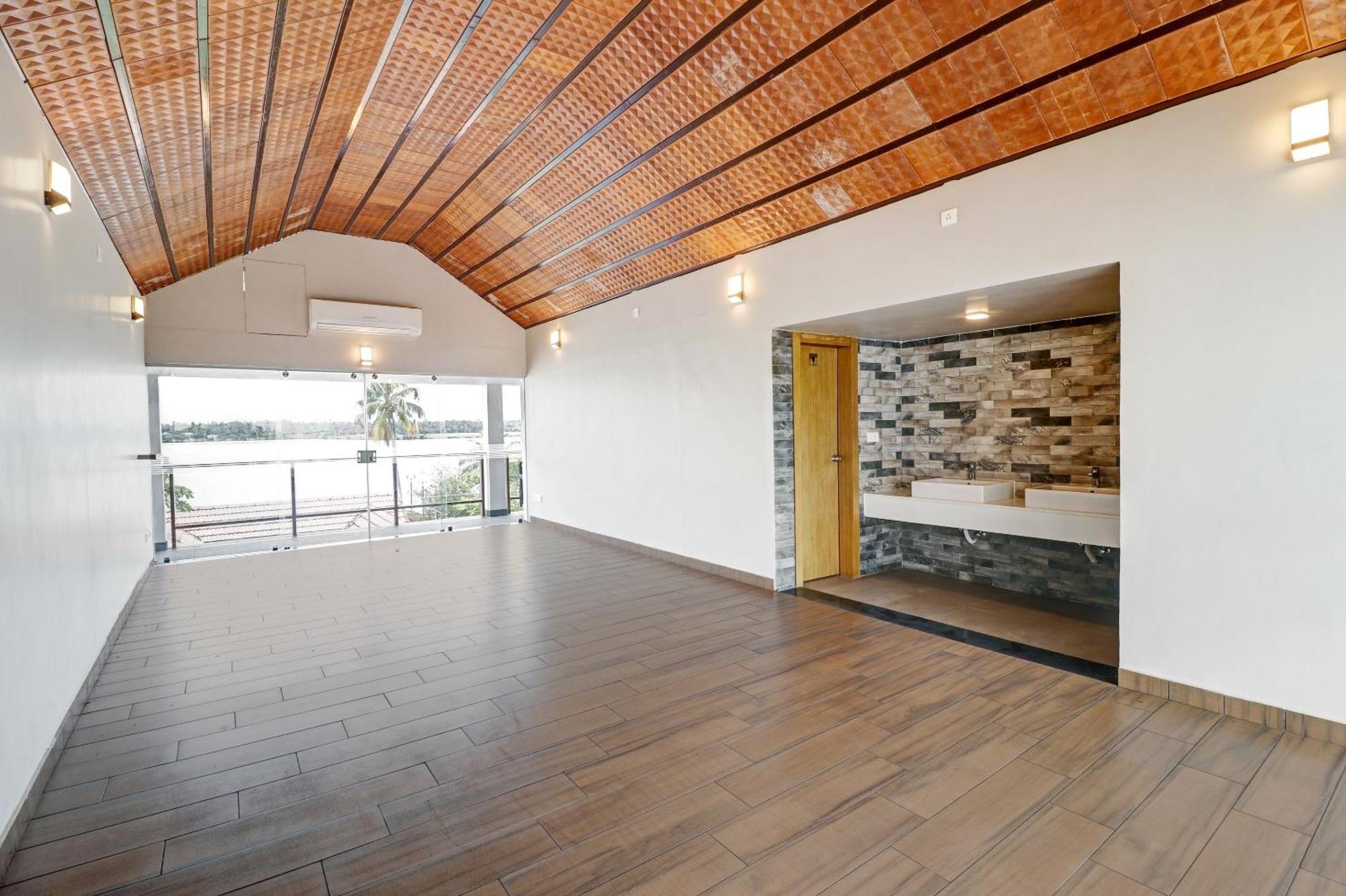 Townhouse Oak Edassery'S Sealine Villa Stay Kochi Ngoại thất bức ảnh